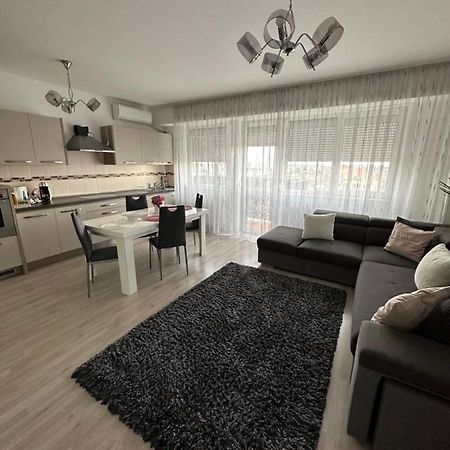Class Deluxe Apartments Oradea Exteriér fotografie